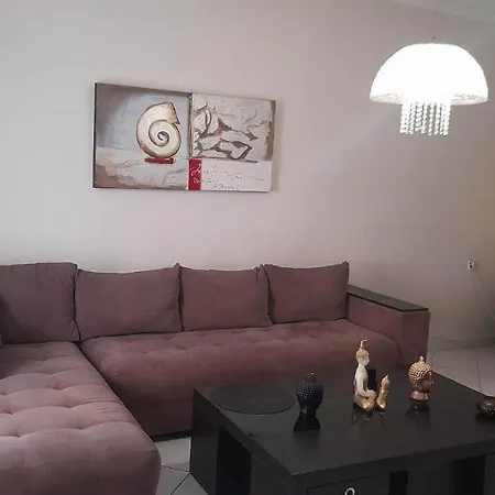 Eleana Apartment *
